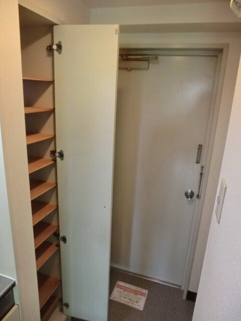 カンファーコートの物件内観写真