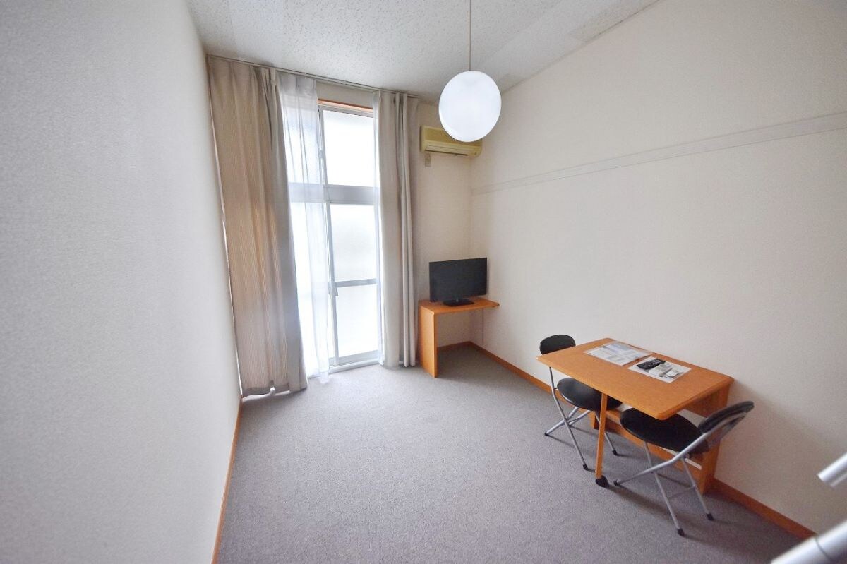 レオパレスPlacidoの物件内観写真