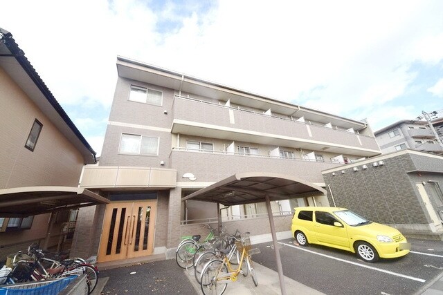 プラシード新越谷の物件外観写真