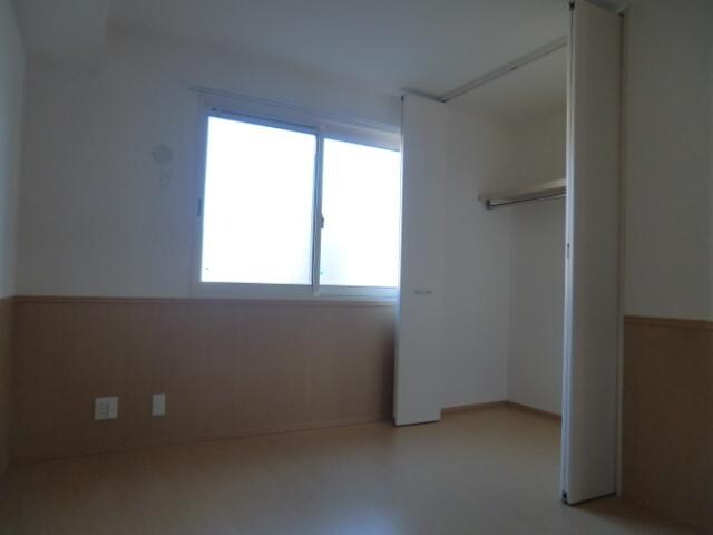 イーズフィールド Bの物件内観写真