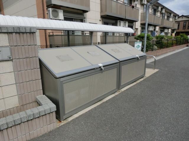 イーズフィールド Bの物件内観写真