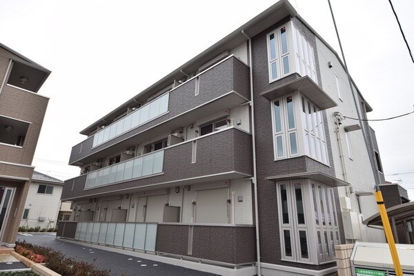 メルヴェーユ三郷中央 Aの物件外観写真