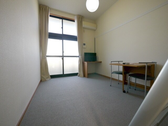 レオパレスブルージュの物件内観写真