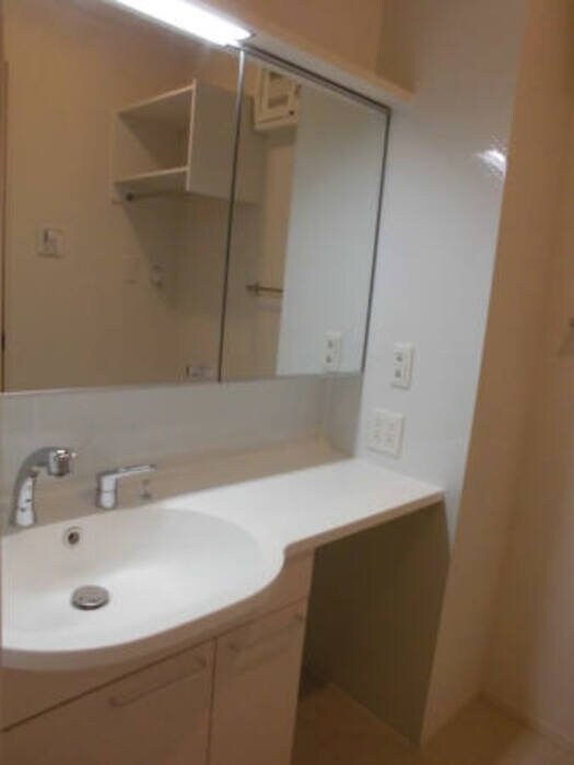 ルミエール ドゥの物件内観写真