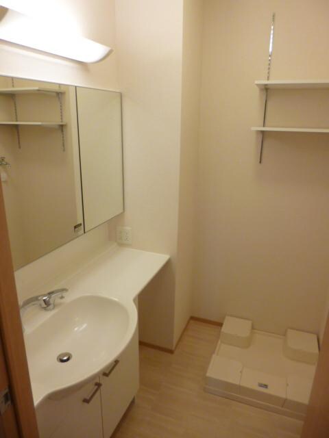 インペリアル・レイク Iの物件内観写真