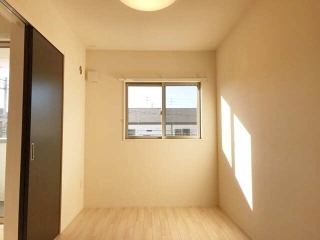 アベニュー仁戸名3の物件内観写真