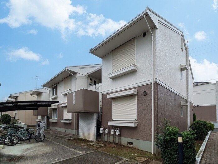 ファーストヴューラ六番館の物件外観写真