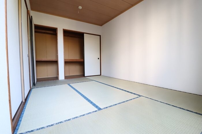 ファーストヴューラ六番館の物件内観写真