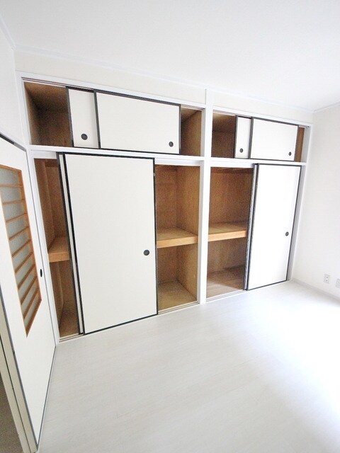 エルシャトルAの物件内観写真