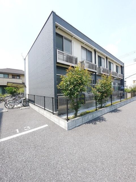 レオネクストファミリア白山の物件外観写真