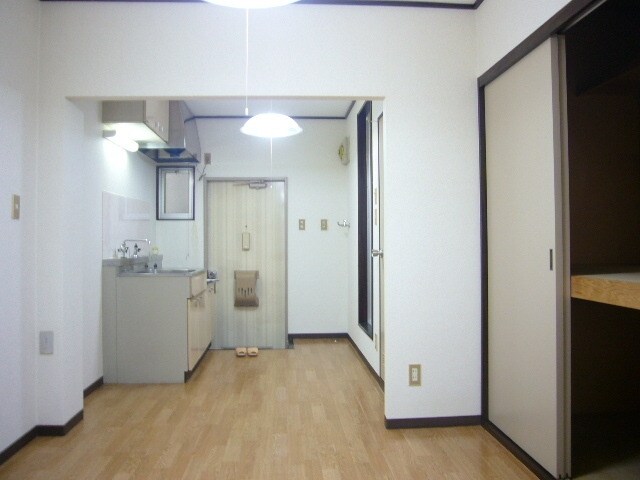 サンライズアパートメントBの物件内観写真