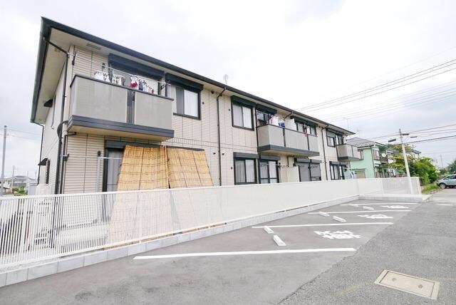 オリエンスの物件外観写真