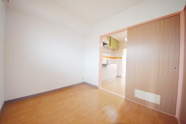 サンモールマンションの物件内観写真