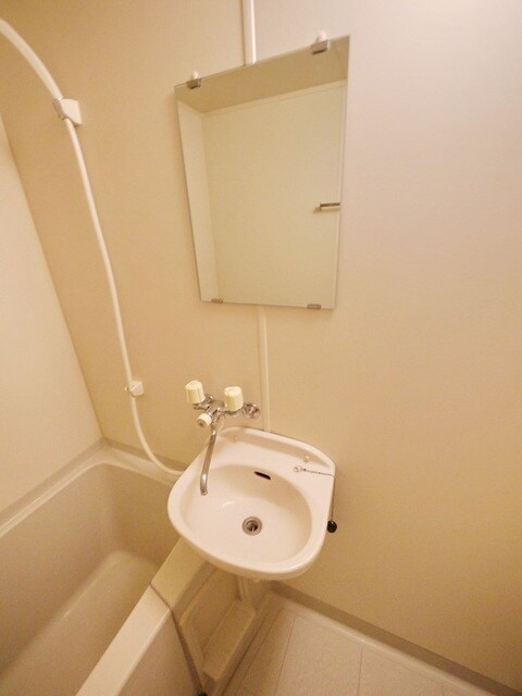 ワイズ・トヨオカの物件内観写真