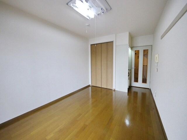 ワイズ・トヨオカの物件内観写真