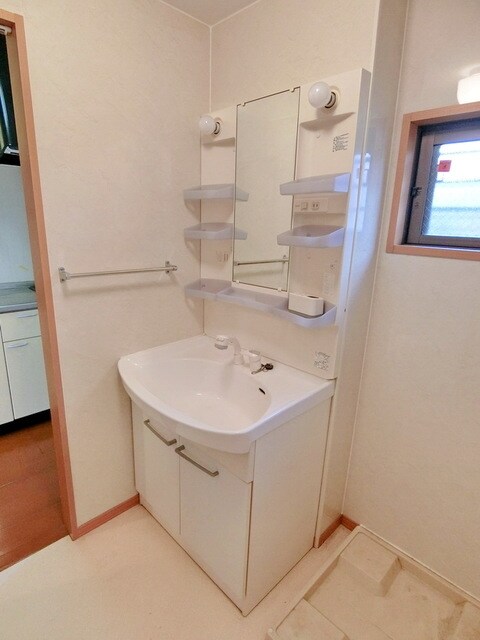 グロリアA棟の物件内観写真