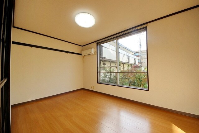 フォーブル関の物件内観写真