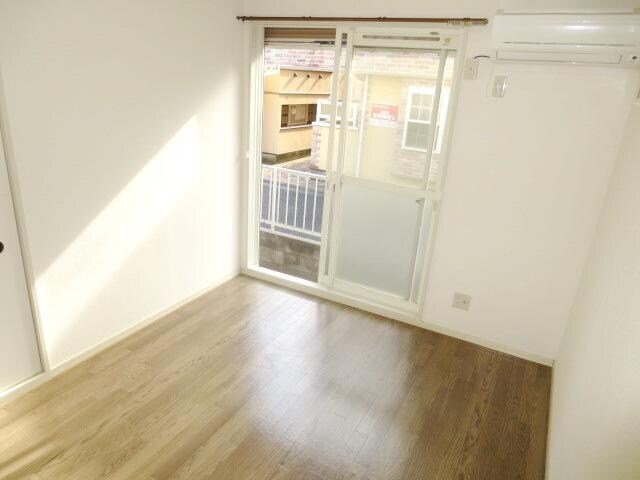 ジュネス大泉の物件内観写真