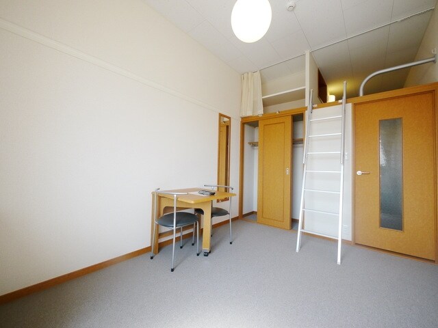 レオパレスアゼリアの物件内観写真