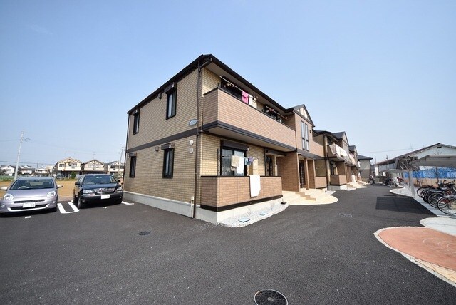 ラ・ルーチェBの物件外観写真