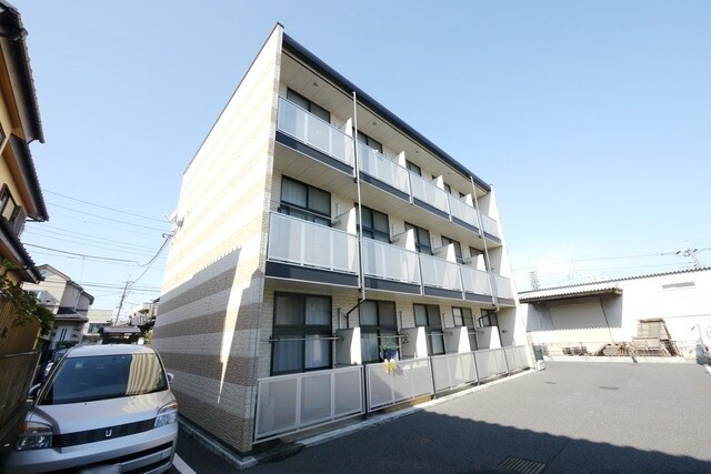 レオパレスラビドールIIIの物件外観写真