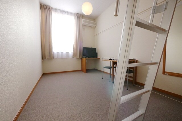 レオパレスラビドールIIIの物件内観写真