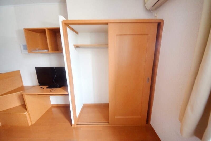 レオパレスフロラシオンI 32867の物件内観写真