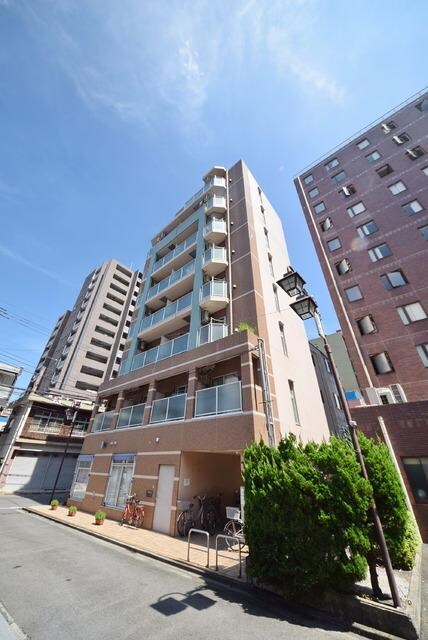 伊勢原八番館の物件外観写真