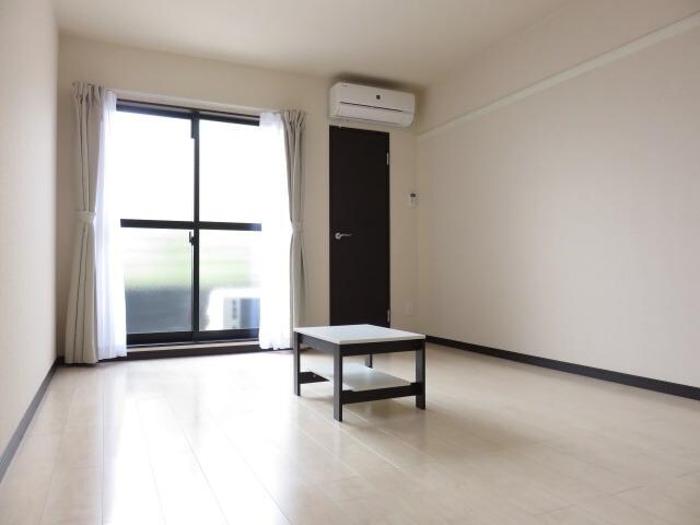 レオネクストレインボー上竹の物件内観写真