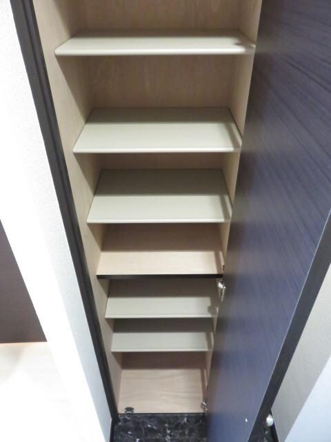 レオネクストレインボー上竹の物件内観写真