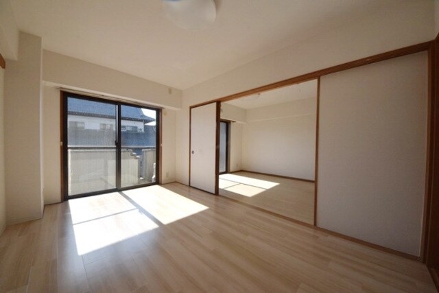 ロイヤルプレステージの物件内観写真