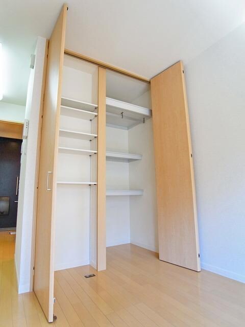 エス ルミエールの物件内観写真