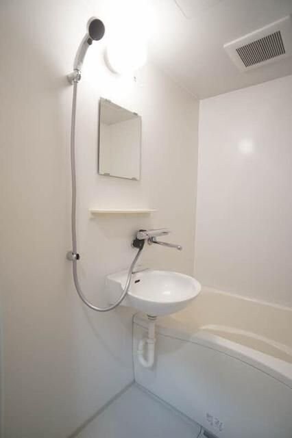 West Houseの物件内観写真