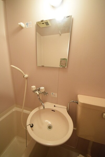 フラットウエストIの物件内観写真