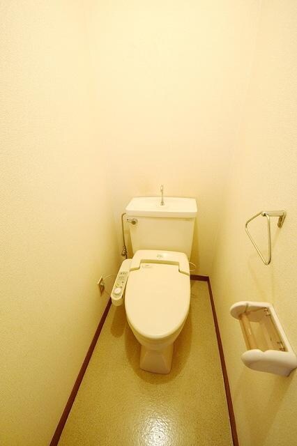 フローラルマンションの物件内観写真