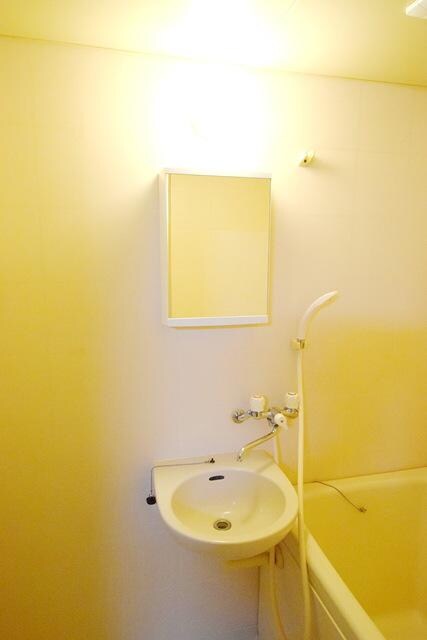 フローラルマンションの物件内観写真