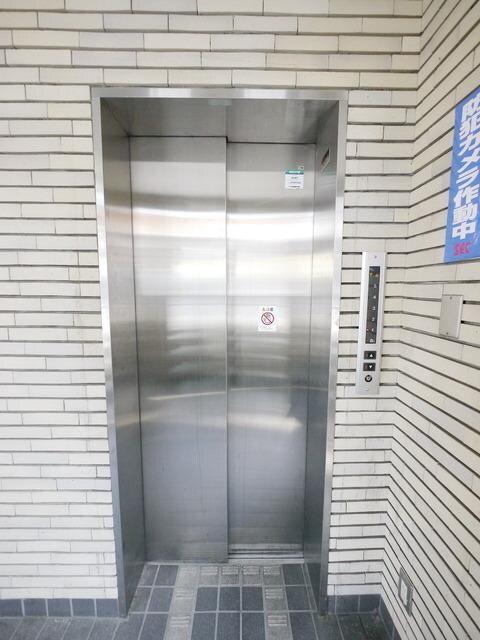 フローラルマンションの物件内観写真