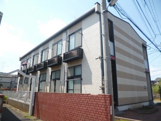 レオパレスガウディの物件外観写真