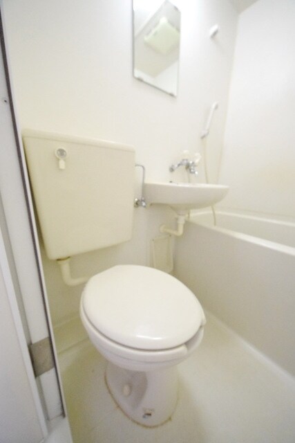 メゾンジュネスの物件内観写真