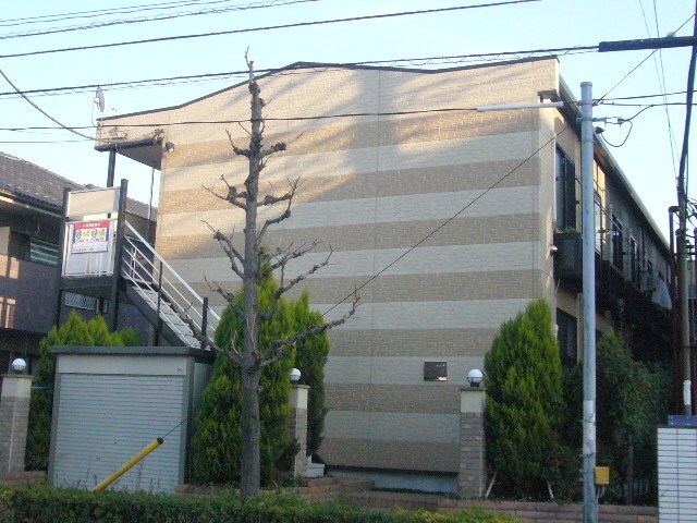 レオパレスミディーCの物件外観写真