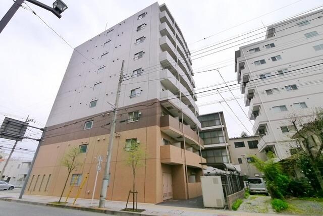 アトラスカーロ浦和常盤弐番館の物件外観写真