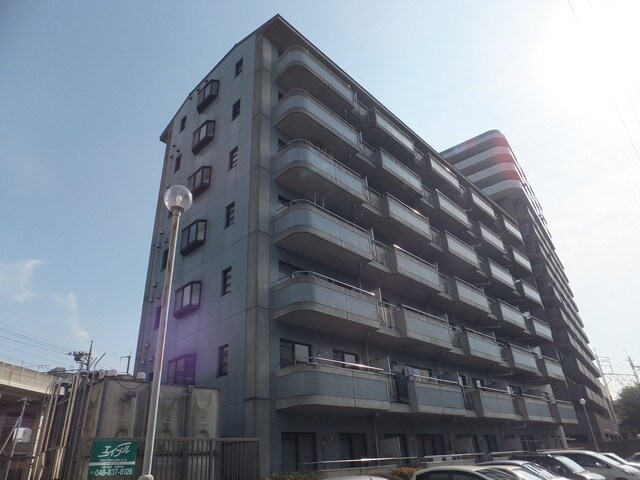 ラーバンライブ・武蔵浦和の物件外観写真