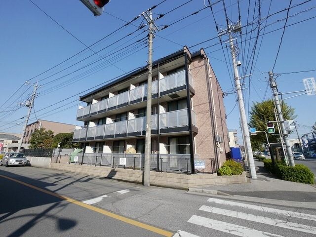 レオパレステリオスの物件外観写真