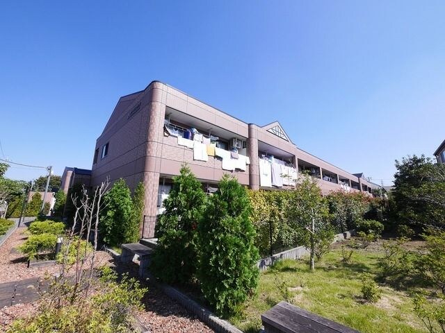 ガーデンヒルズNAKAYAMA壱番館の物件外観写真