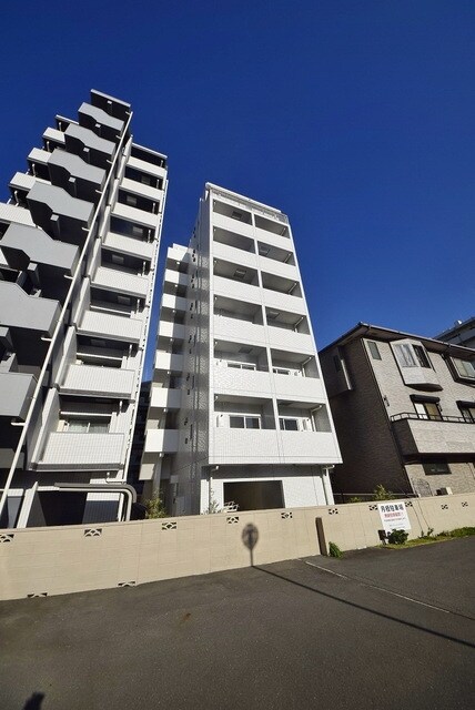 アンベリール西川口の物件外観写真