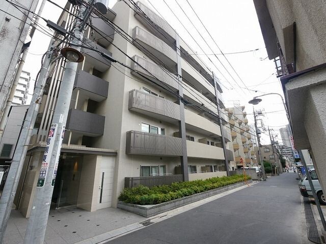 リリー・ラ・アルディスの物件外観写真