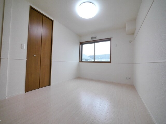 ハイツシェーンVの物件内観写真