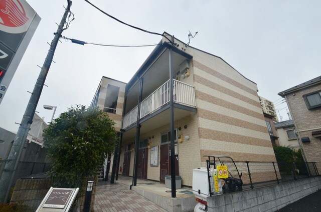 レオパレスVoyage1の物件外観写真