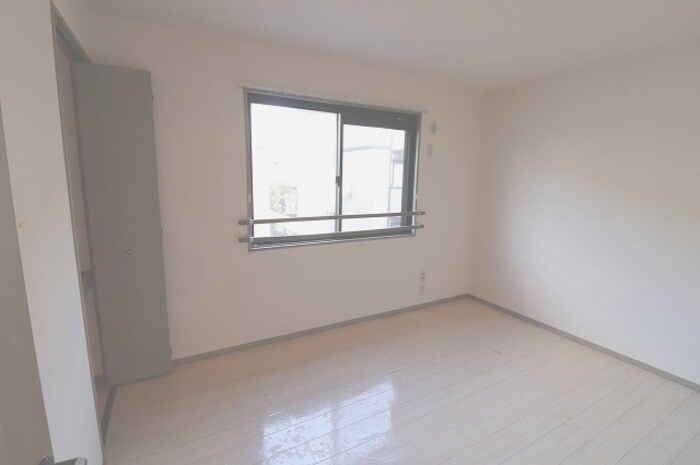 プリムヴェール弐番館の物件内観写真