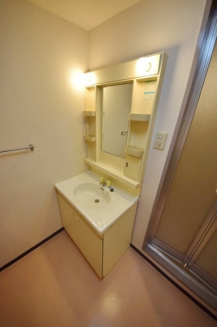 ドルフナカガワの物件内観写真